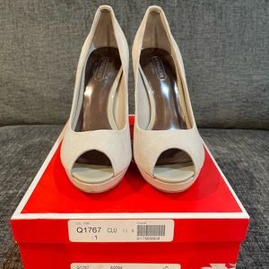 Coach Heels Size 5 1/2